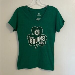 Boston Bruins Women’s Green Shamrock V-Neck Fanatics T-Shirt Size Medium